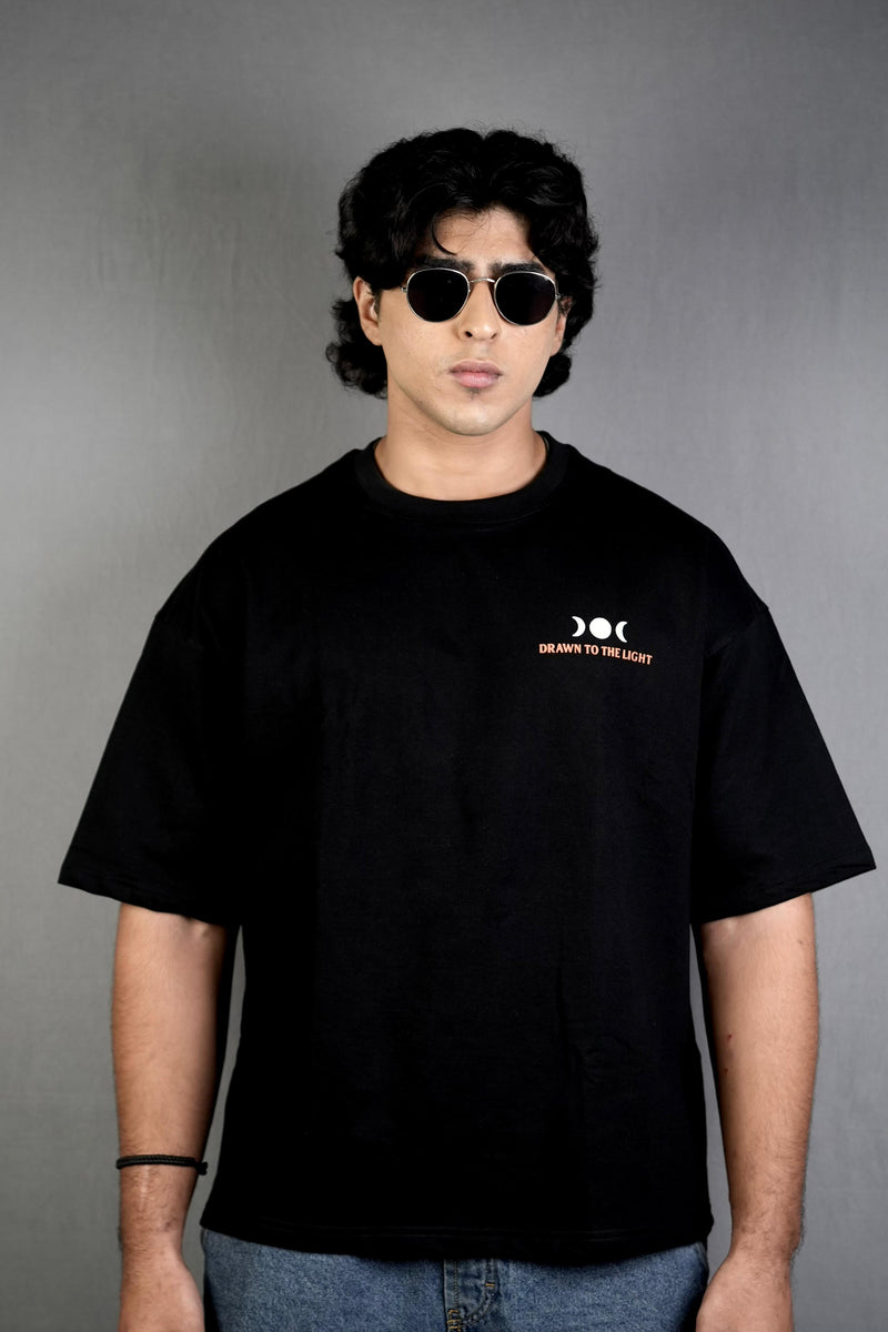 Blackout Midnight Flutter“ Black Oversized Tee