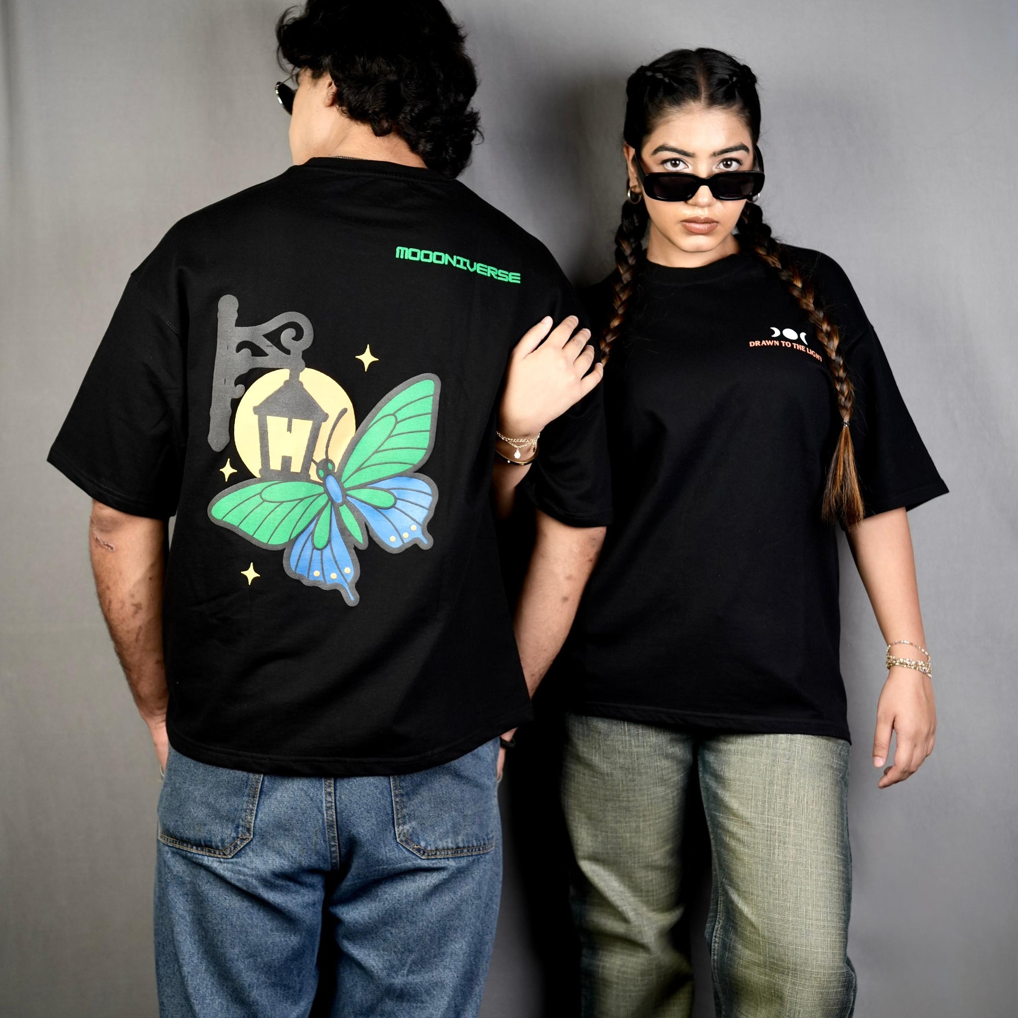 Blackout Midnight Flutter“ Black Oversized Tee