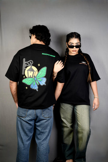 Blackout Midnight Flutter“ Black Oversized Tee